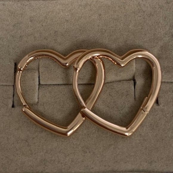 Pandora Asymmetrical Heart Hoop Earrings - Picture 5 of 5